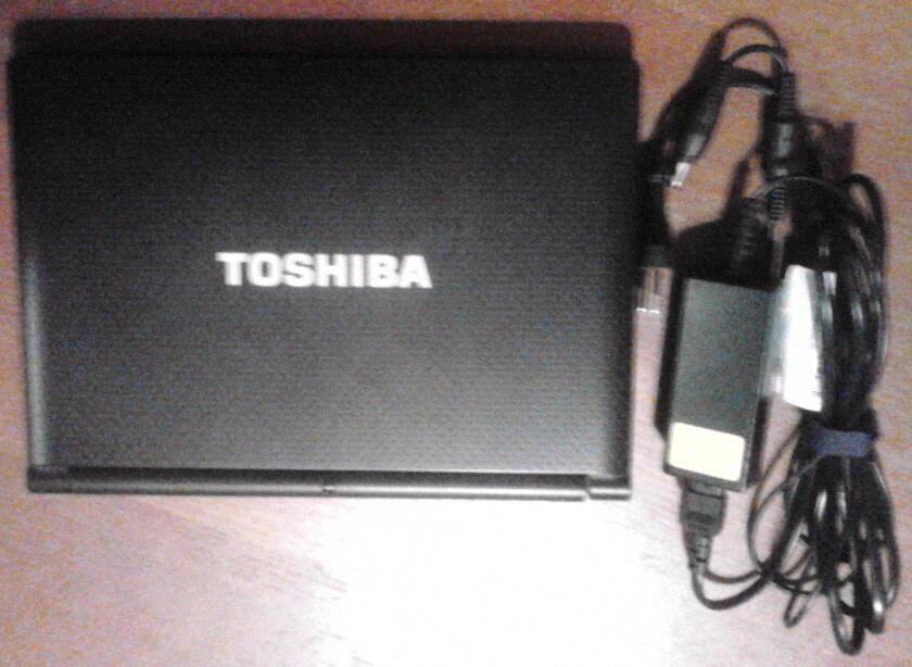 Laptop Toshiba NB 500