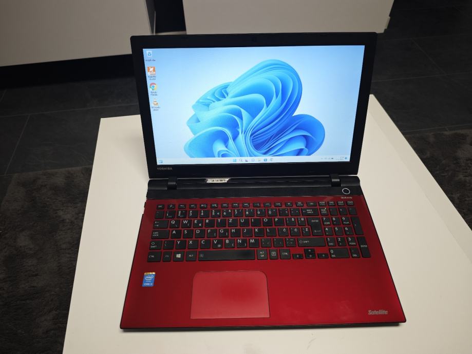 Toshiba L50C(15.6",i3-4005u,8GB, SSD 120 GB,WIN 11)