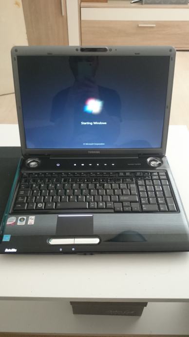 TOSHIBA  SATELLITE P300-23M