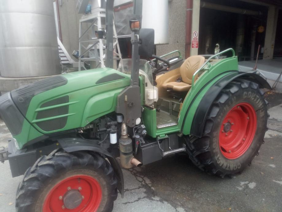 FENDT 210 P VARIO  -- TRAKTOR ZA VOĆARSTVO --