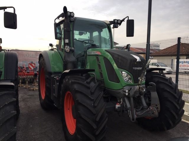 FENDT 724 PROFI PLUS