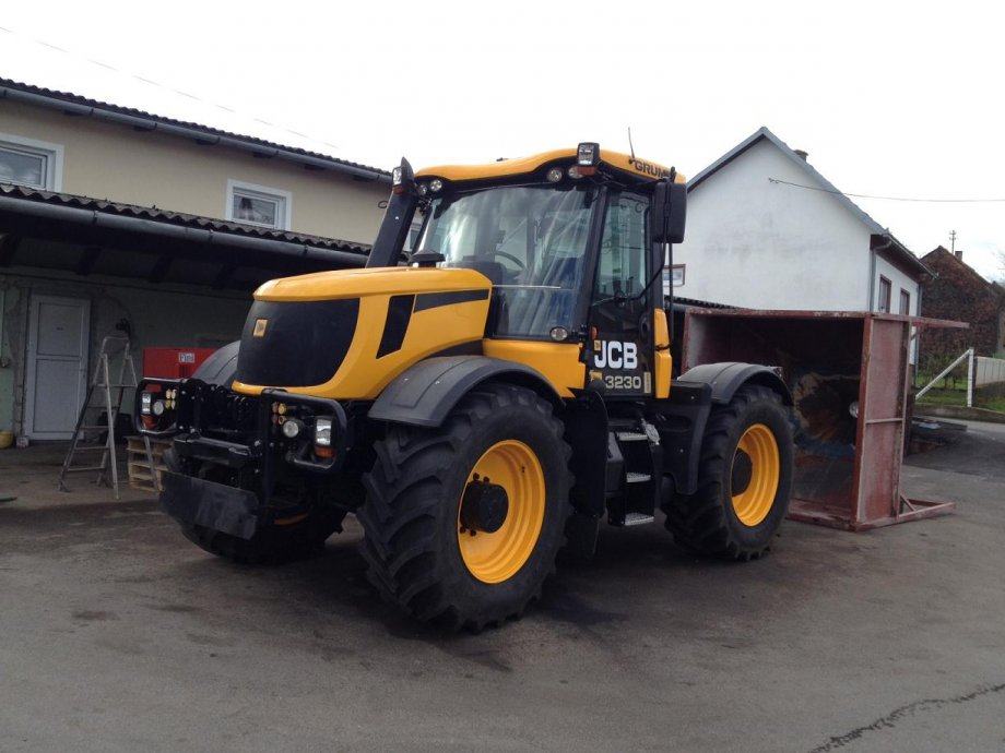 ***JCB FASTRAC 3230***