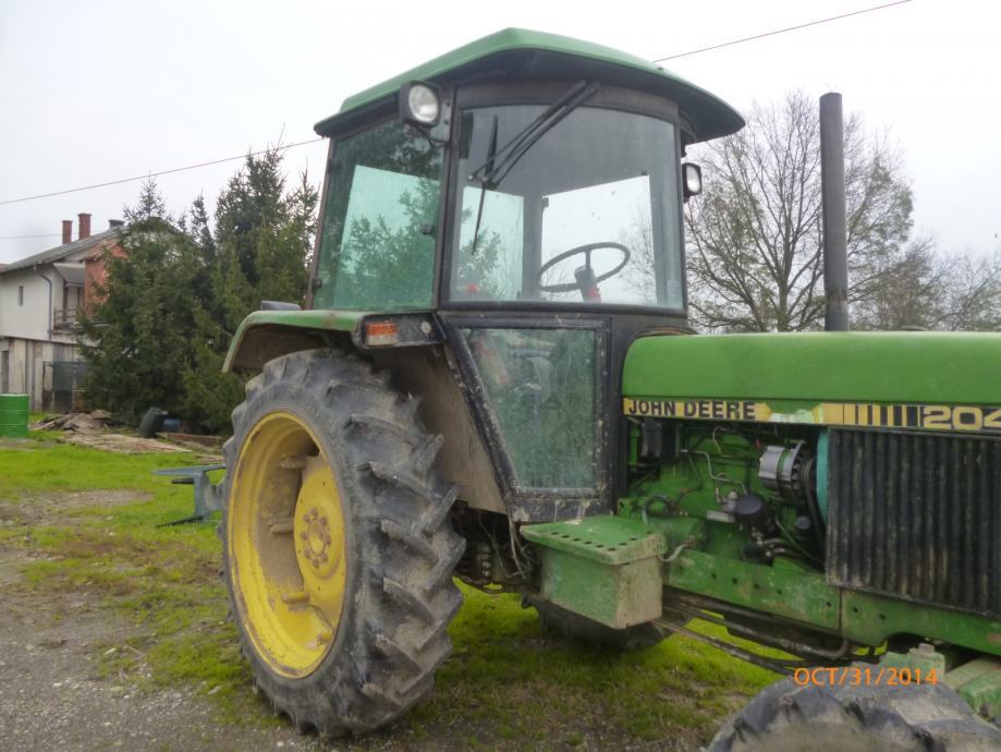 JOHN DEERE 2040 odličan