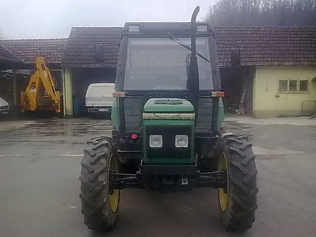 JOHN DEERE 2300