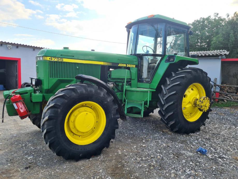 John Deere 4755