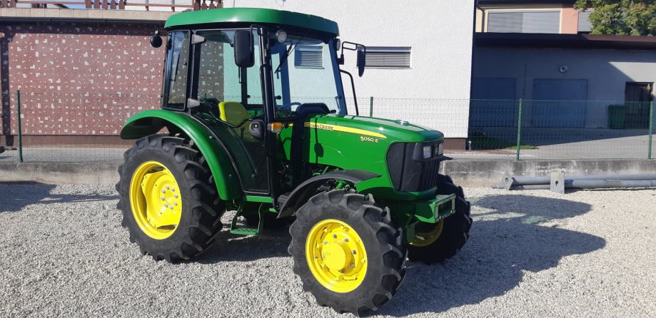 john deere 5050E  5050 E