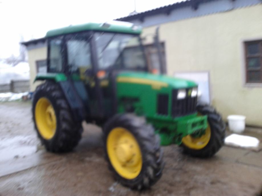 John Deere 5403