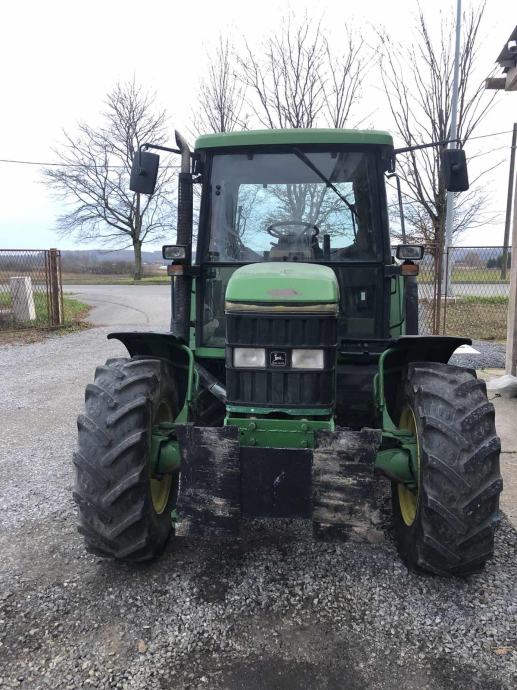 John Deere 6100