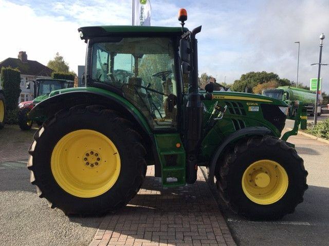 John Deere 6120R