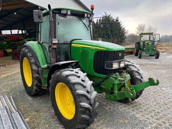 John Deere 6320