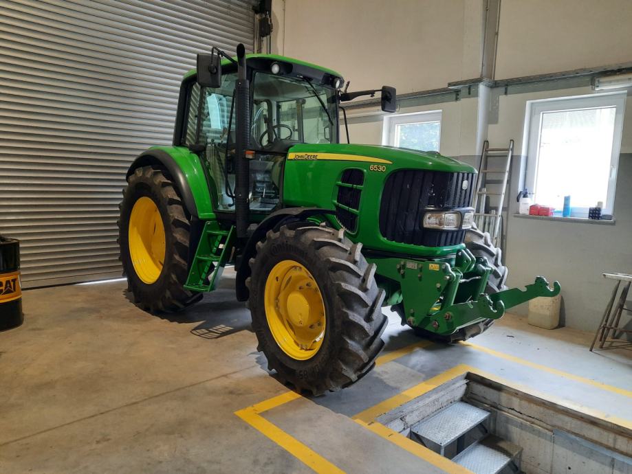 JOHN DEERE 6530