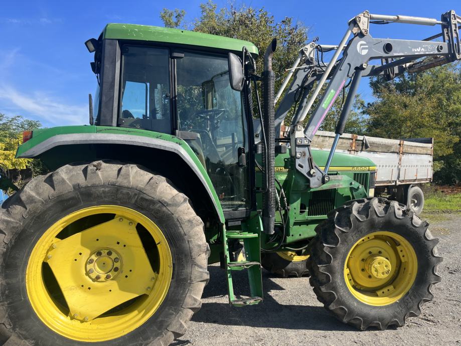 John Deere 6600