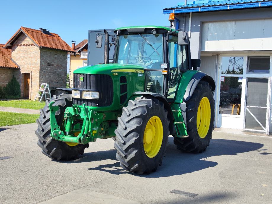 JOHN DEERE 6830