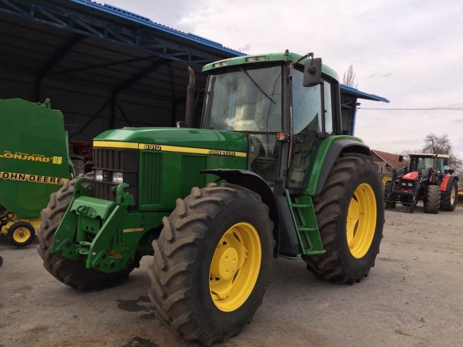 JOHN DEERE 6910