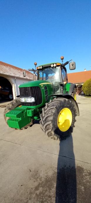 John Deere 7430