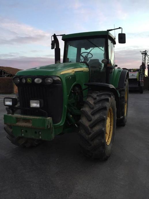 John deere 8520