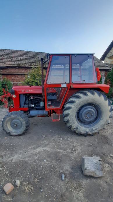 Prodajem traktor IMT 558