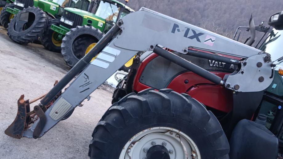 PRODAM ČELNI UTOVARIVAČ  MAILLEUX T12 ZA TRAKTOR VALTRA ( N )