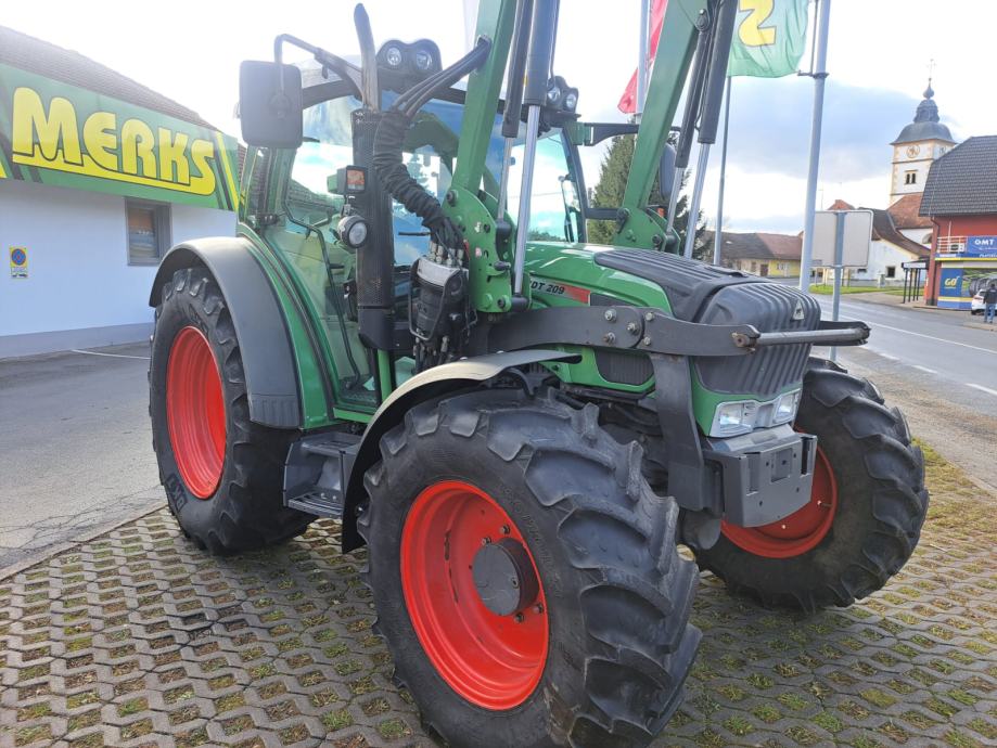 TRAKTOR FENDT 209 VARIO