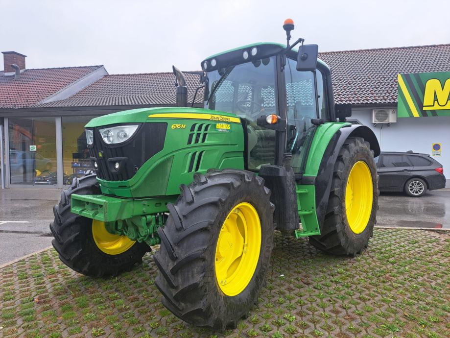 TRAKTOR JOHN DEERE 6115M