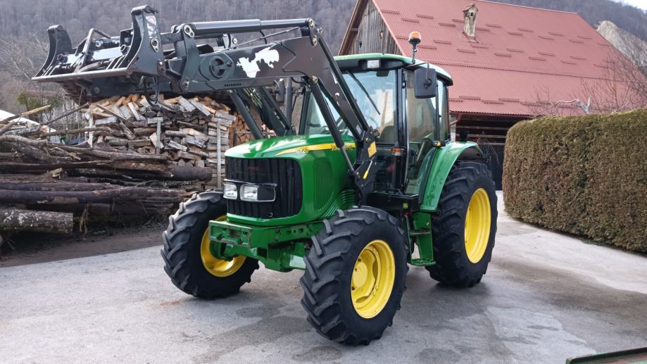 TRAKTOR John Deere 6120 - ČELNI MANIP - 85 KONJEV - KLIMA - ODLIČEN