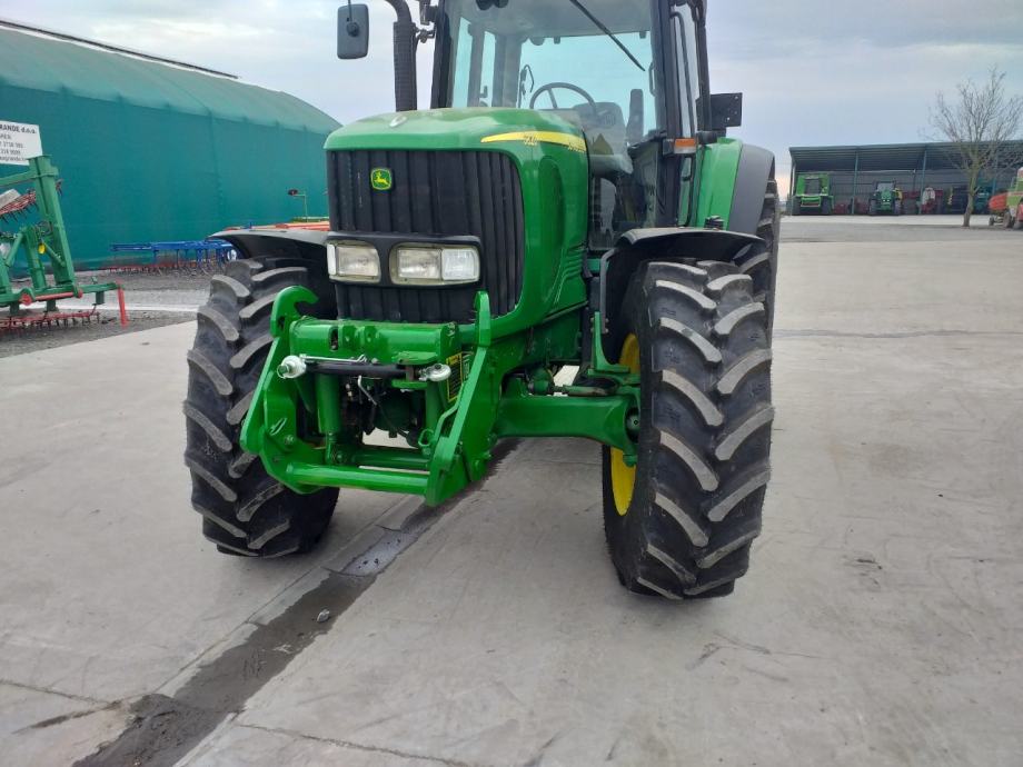 Traktor John deere 6820