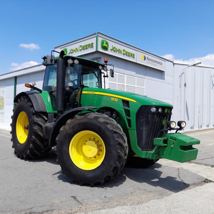 Traktor John Deere 8530