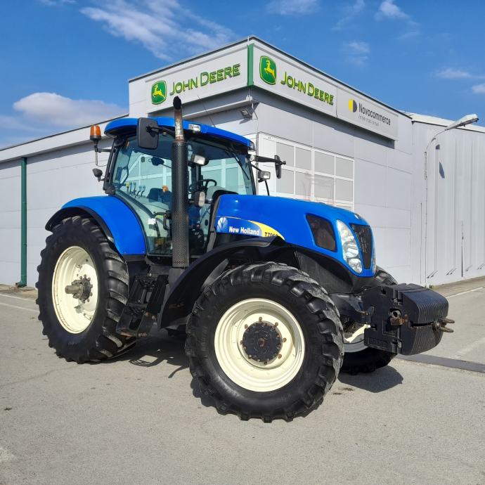 Traktor New Holland T7060