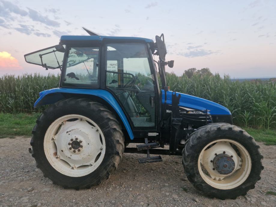 Traktor New Holland TL100