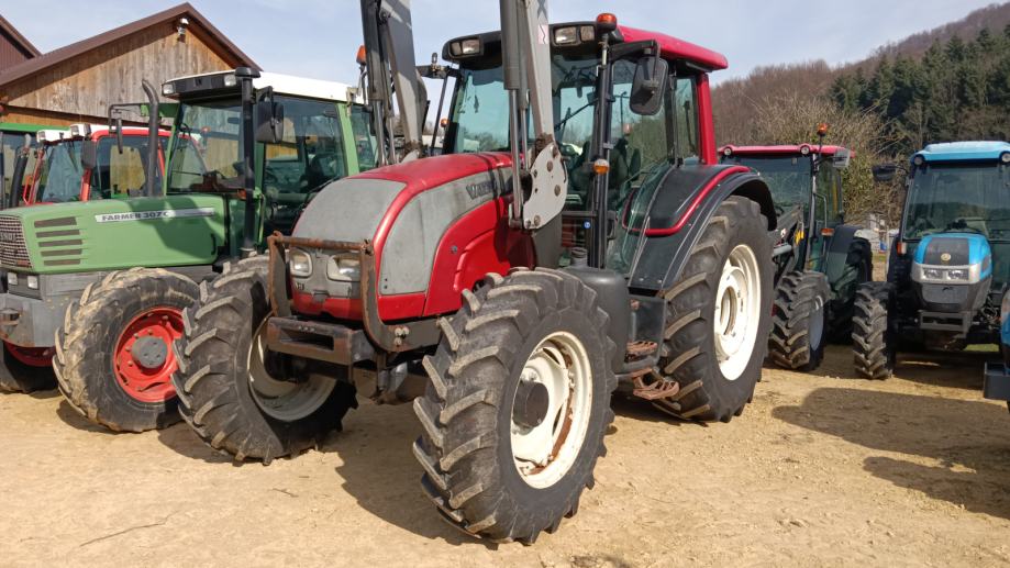 TRAKTOR Valtra N111 -UTOVARIVAČ MX T12-125 KONJA-KLIMA - MOŽNA ZAMJENA