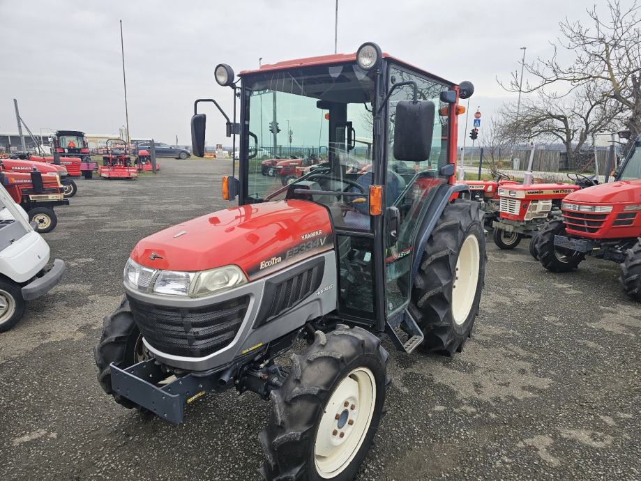 TRAKTOR YANMAR EF 334V