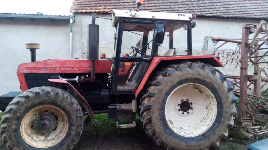 Traktor Zetor