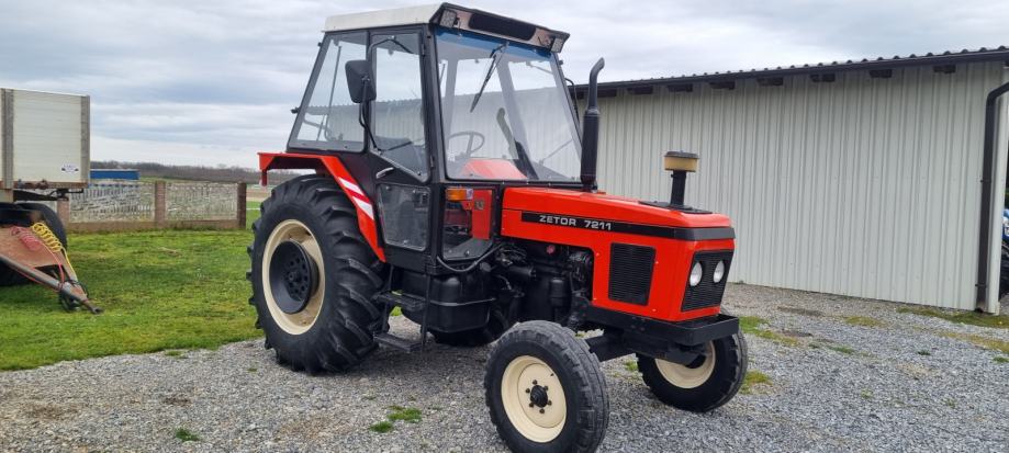 ZETOR-7211.