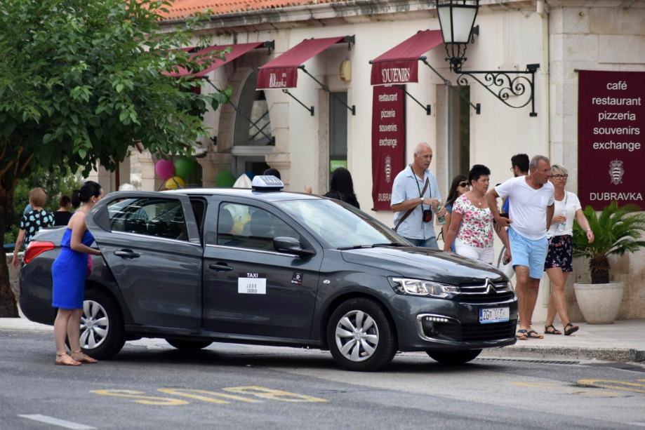 Taxi Vozač Uber & Bolt (m/ž)