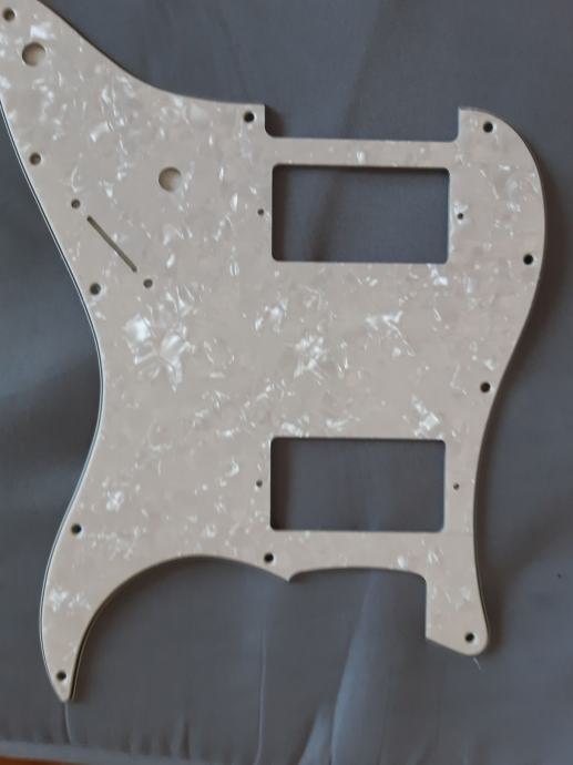 HH Strat Pickguard ivory pearl