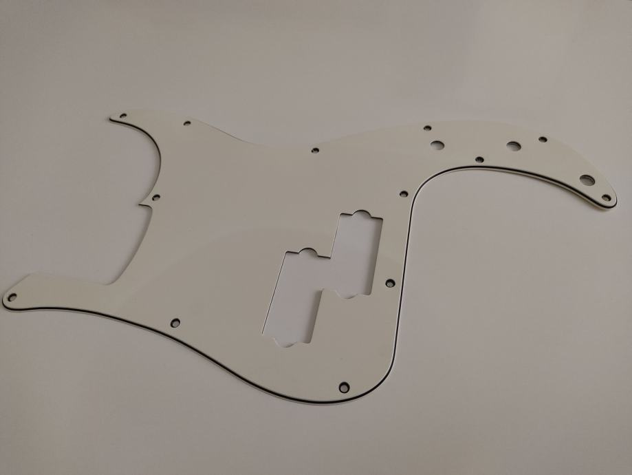 Pickguard Fender Precision