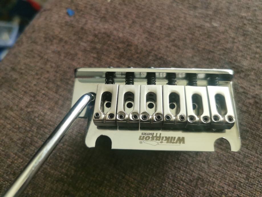 Wilkinson 2 point tremolo