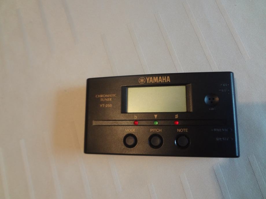 YAMAHA YT-250 CHROMATIC TUNER