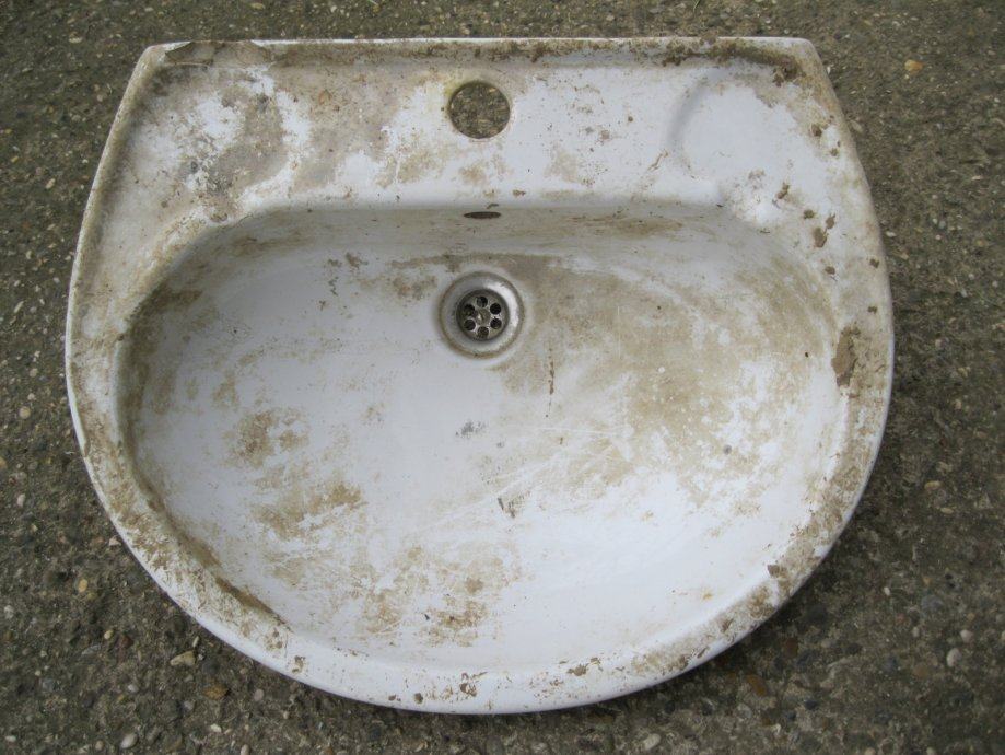 Umivaonik lavabo