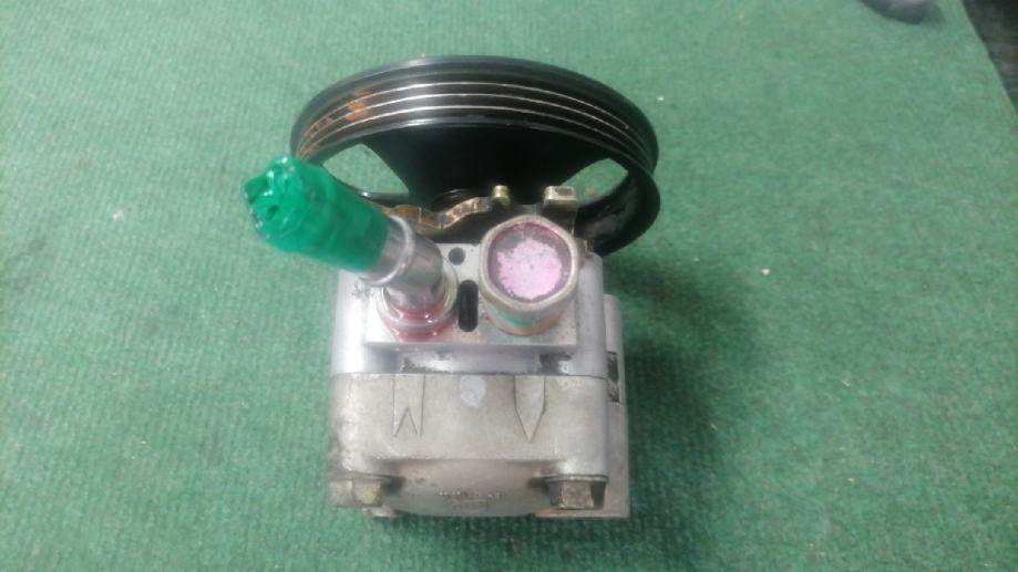 Nissan primera 03 g. 1.8 servo pumpa