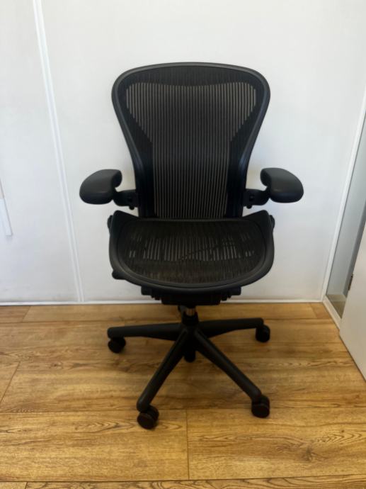 Refurbished Herman Miller Aeron Full Option - ergonomska