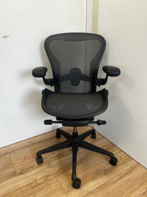 Refurbished Herman Miller Aeron Remastered - Uredska stolica