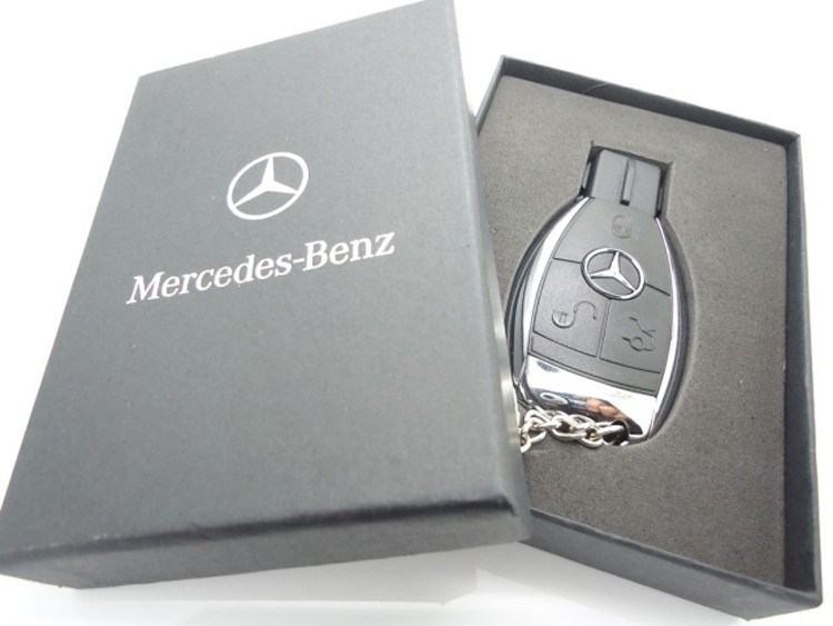 Mercedes Usb Stick - 16 GB