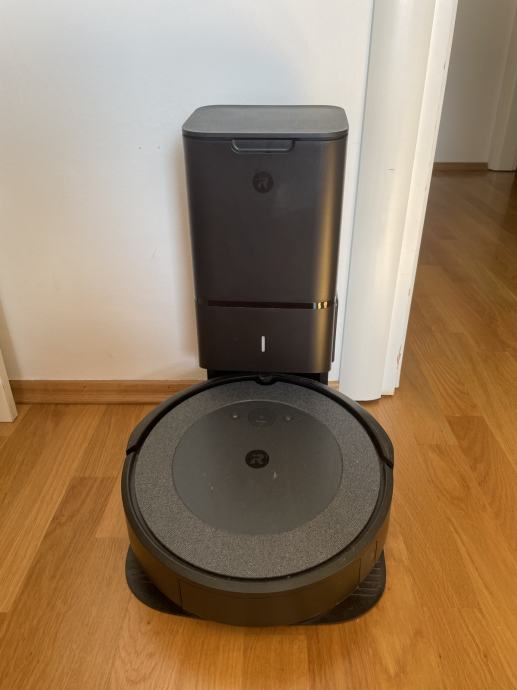 Roomba i3+ s bazom za praznjenje