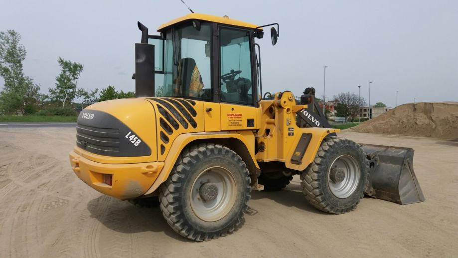 Погрузчик volvo l45b