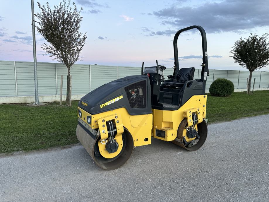 BOMAG BW 120 AD-5 // 2014.G. // 849 R/H // 2700 KG // 120 CM