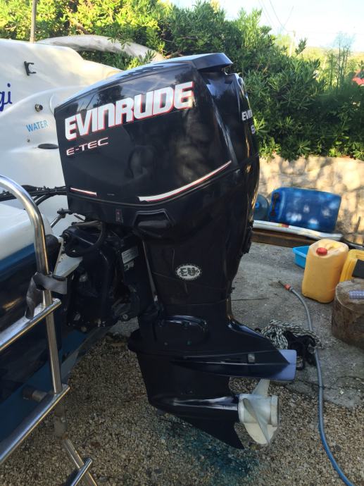 Evinrude E-TEC 90