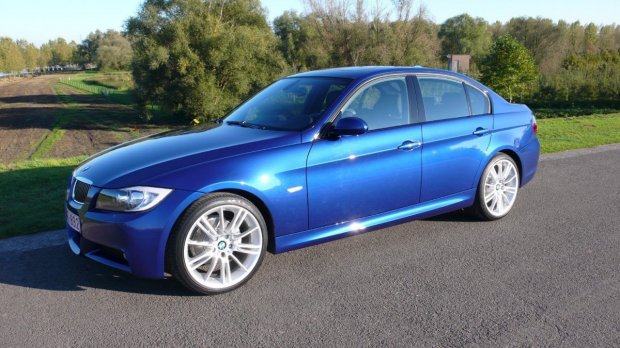 Blue 90. BMW e90 Blue Lemans. BMW e90 синяя. BMW 325 e90. BMW e90 Lemans Blau.