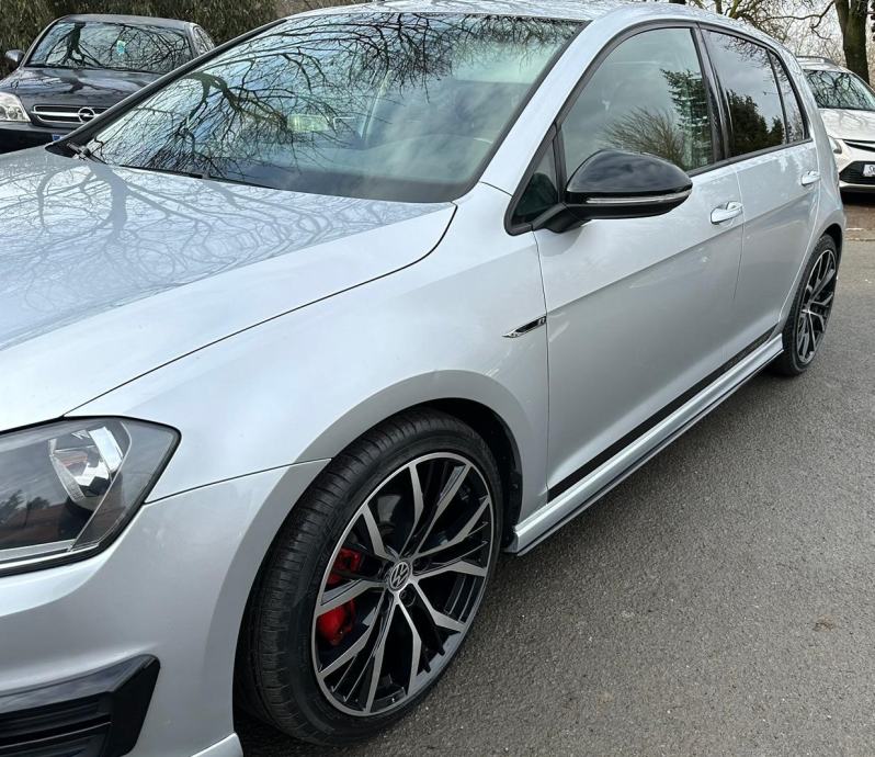 VW Golf 7 R  nastavci na pragove