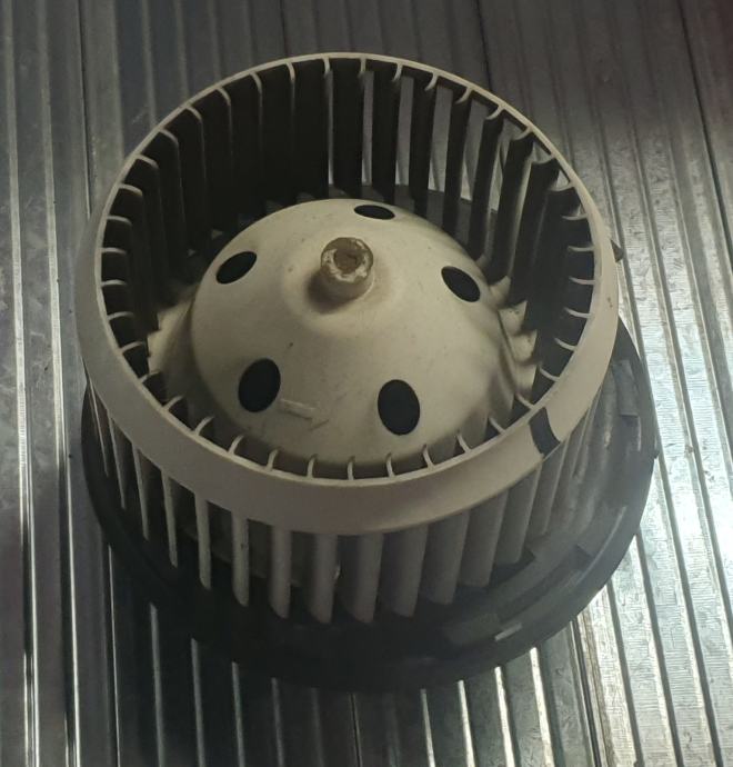 ALFA ROMEO GT i 147 VENTILATOR GRIJANJA 52421846